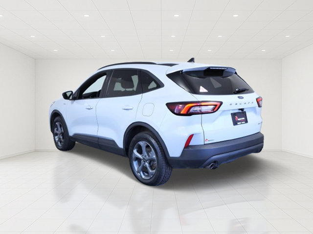 Certified 2025 Ford Escape ST-Line AWD/4WD image 4