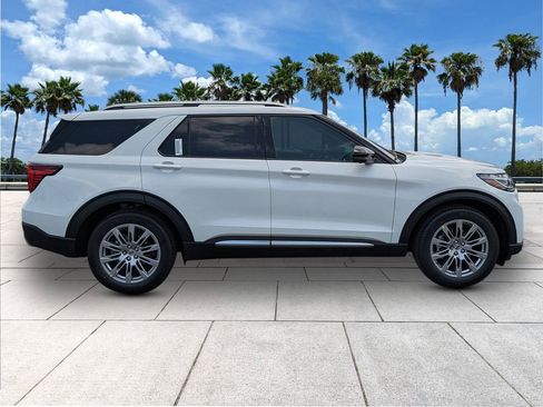 New 2026 Ford Explorer Platinum RWD image 8