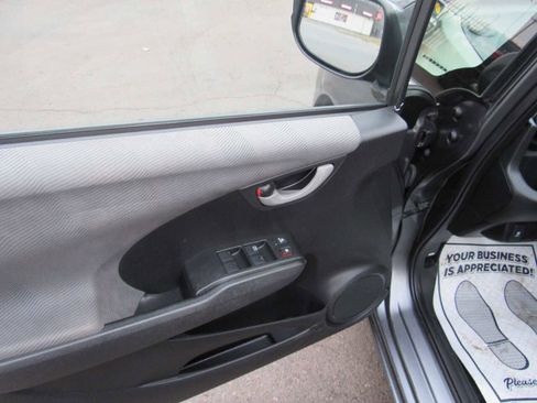 Used 2013 Honda Fit image 12