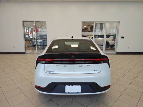 New 2026 Toyota Prius LE image 4