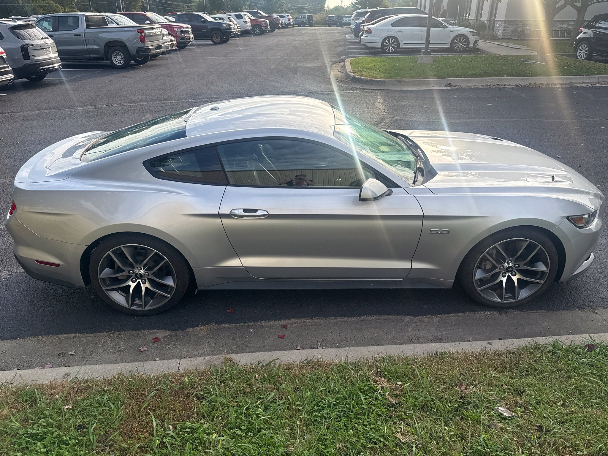 Used 2015 Ford Mustang GT Premium w/ Equipment Group 401A RWD image 4