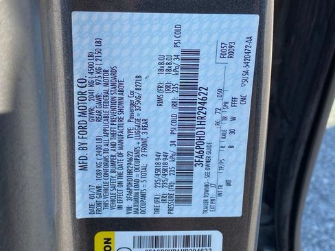 Used 2017 Ford Fusion SE w/ Equipment Group 201A FWD image 13