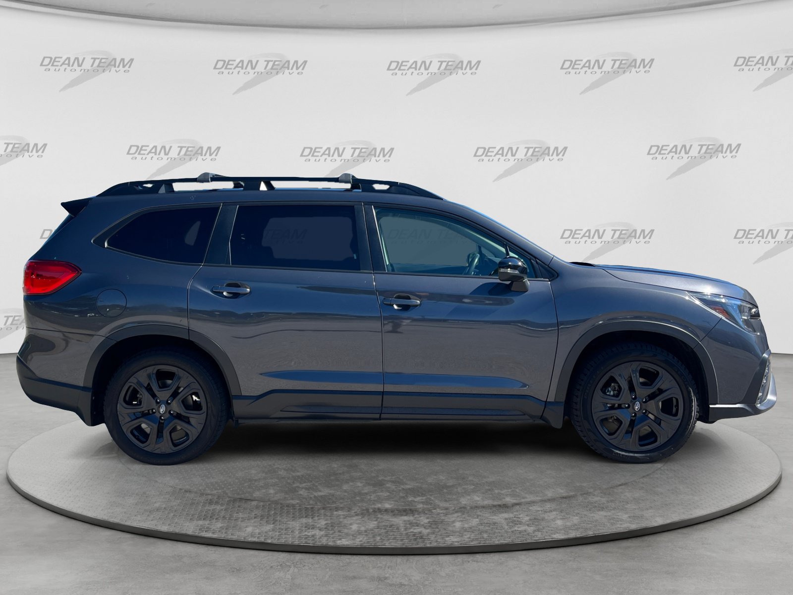 Used 2023 Subaru Ascent Onyx Edition AWD/4WD image 9