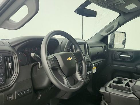Used 2017 Chevrolet Express 3500 Extended RWD image 7