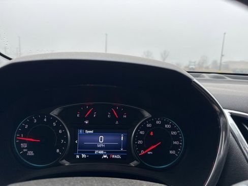 Used 2021 Chevrolet Equinox LT image 9