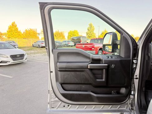 Used 2020 Ford F150 XLT w/ Equipment Group 302A Luxury AWD/4WD image 21