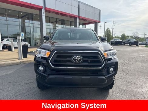 Used 2020 Toyota Tacoma SR5 w/ Technology Package image 11