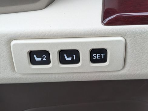 Used 2019 Lexus GX 460 Premium w/ Premium Package AWD/4WD image 22
