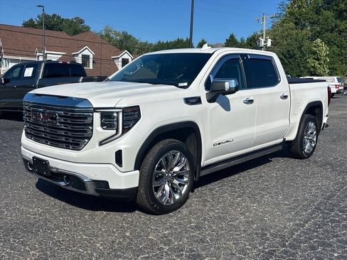Used 2024 GMC Sierra 1500 Denali w/ Denali Reserve Package AWD/4WD image 3