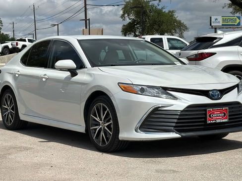 Certified 2023 Toyota Camry XLE w/ Cold Weather Package FWD image 3
