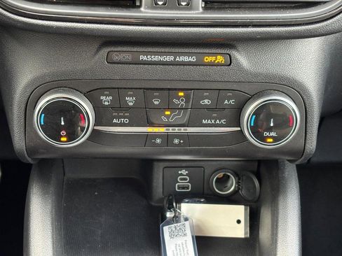 Used 2025 Ford Escape ST-Line FWD image 26