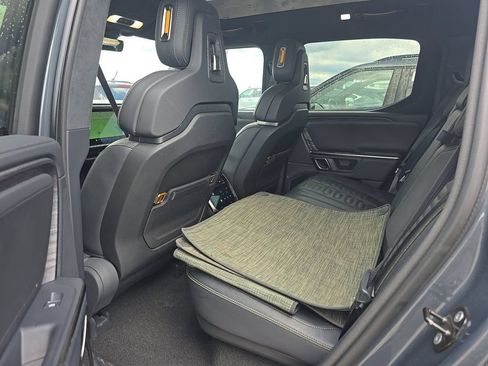 Used 2022 Rivian R1T Adventure AWD/4WD image 14