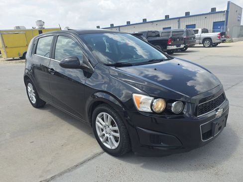 Used 2015 Chevrolet Sonic LT w/ Fun and Sun Package image 6