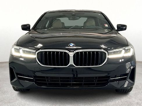 Used 2023 BMW 530i w/ Premium Package image 5