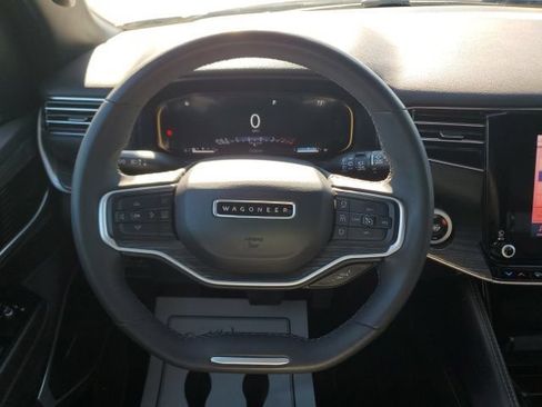 Used 2022 Jeep Wagoneer Series II AWD/4WD image 19