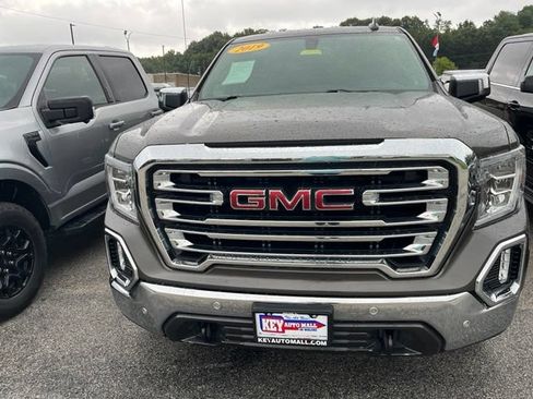 Used 2019 GMC Sierra 1500 SLT w/ SLT Premium Package AWD/4WD image 2