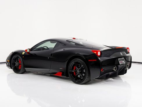 Used 2015 Ferrari 458 Speciale Coupe image 5