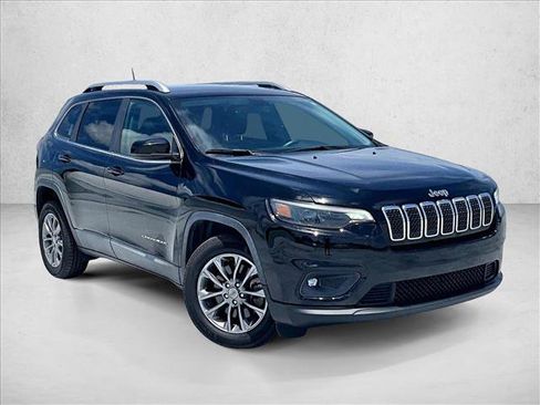 Used 2019 Jeep Cherokee Latitude Plus FWD image 12