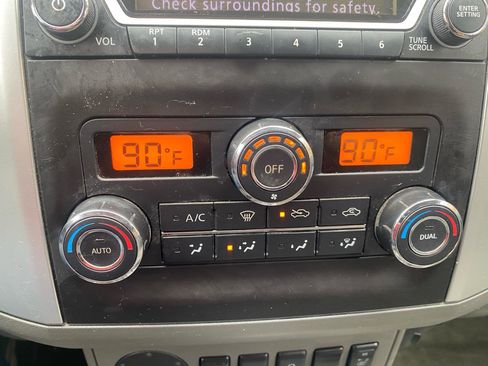 Used 2015 Nissan Frontier SV w/ SV Value Truck Package image 17