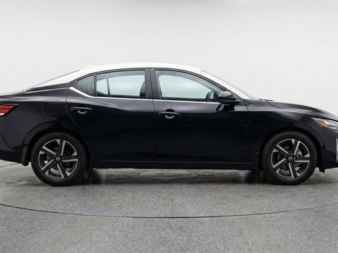 Used 2025 Nissan Sentra SV FWD image 11