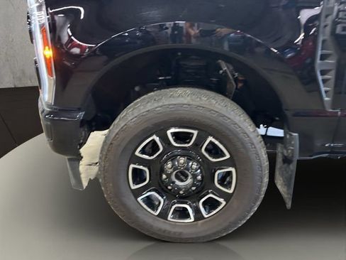 Used 2026 Ford F250 Platinum AWD/4WD image 15