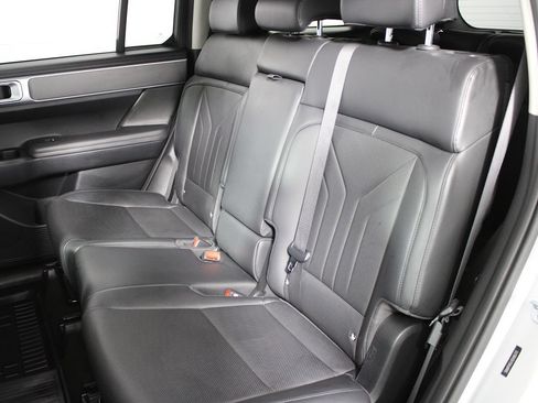 Used 2025 Hyundai Santa Fe SEL FWD image 21