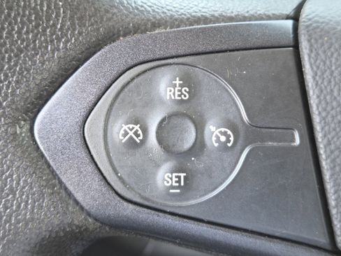 Used 2016 Chevrolet Silverado 1500 W/T AWD/4WD image 4