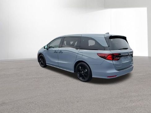 Used 2024 Honda Odyssey Sport image 6
