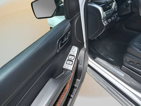Used 2018 Chevrolet Tahoe Premier AWD/4WD image 22