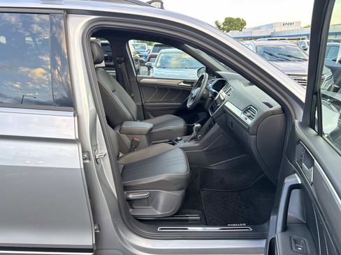 Used 2023 Volkswagen Tiguan SE R-Line AWD/4WD image 13