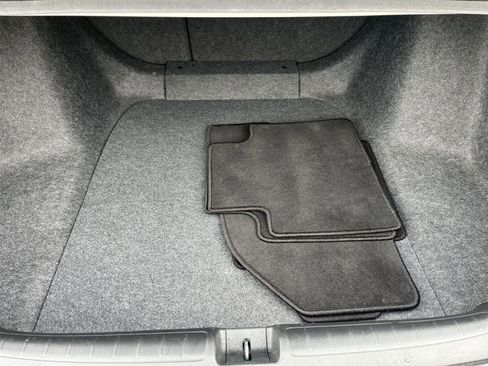 Used 2019 Honda Accord EX-L image 18
