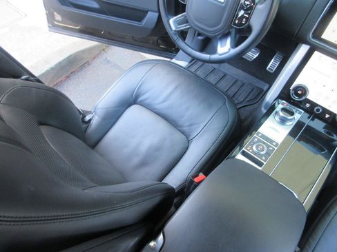 Used 2021 Land Rover Range Rover P525 Westminster Edition LWB AWD/4WD image 18
