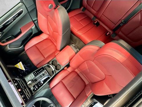 Certified 2026 Porsche Macan AWD/4WD image 20