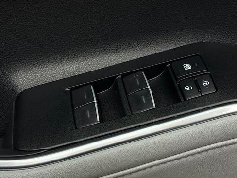 Certified 2026 Toyota Highlander Platinum AWD/4WD image 13
