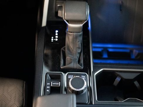 Used 2022 Toyota Tundra SR5 image 18