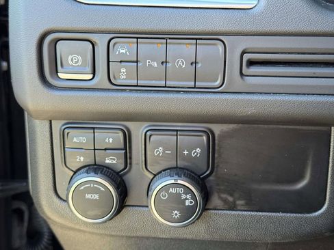 Used 2024 Chevrolet Tahoe LT AWD/4WD image 23
