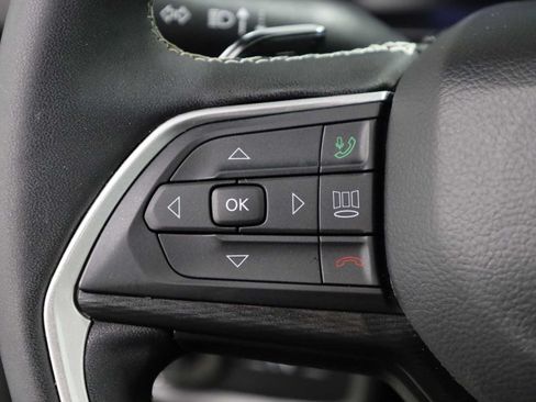 Used 2024 Jeep Grand Cherokee Altitude AWD/4WD image 24