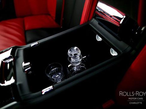 Certified 2024 Rolls-Royce Phantom Extended Wheelbase w/ The Phantom Package image 24