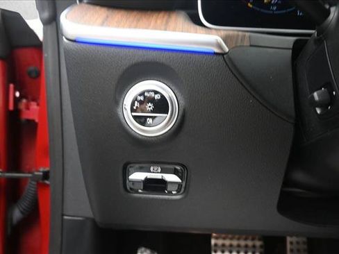 Certified 2024 Mercedes-Benz CLE 300 4MATIC Cabriolet image 18