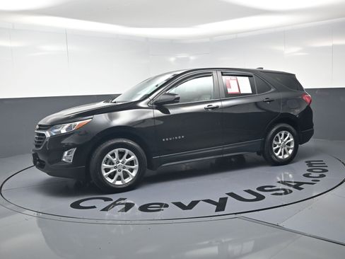 Used 2020 Chevrolet Equinox LS w/ LS Convenience Package AWD/4WD image 6