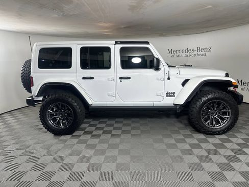 Used 2023 Jeep Wrangler Unlimited Sport w/ Xtreme 35 Tire Package AWD/4WD image 8