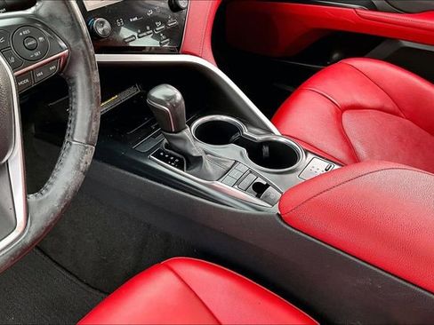 Used 2020 Toyota Camry XSE image 15