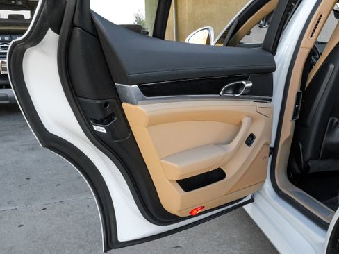 Used 2016 Porsche Panamera S w/ Premium Package Plus image 49