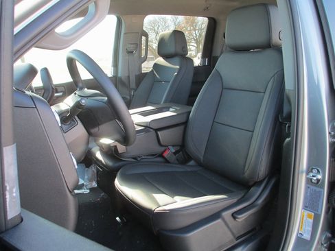 New 2026 GMC Sierra 2500 Pro image 16