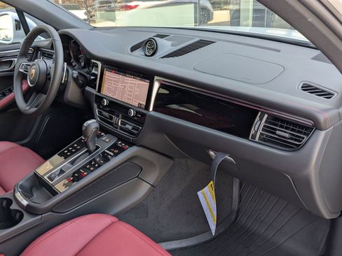 New 2026 Porsche Macan AWD/4WD image 26