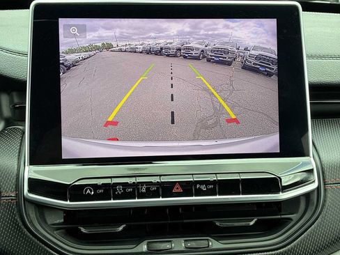 Certified 2025 Jeep Compass Trailhawk AWD/4WD image 22