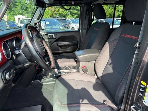 Used 2022 Jeep Gladiator Rubicon w/ Cold Weather Group AWD/4WD image 21