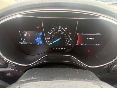 Used 2017 Ford Fusion SE w/ Fusion SE Technology Package FWD image 15