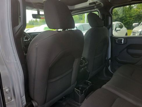 Used 2022 Jeep Wrangler Unlimited Sport AWD/4WD image 10