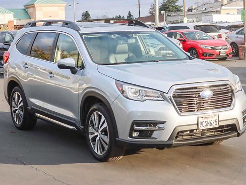 Used 2022 Subaru Ascent Limited w/ Technology Package image 5